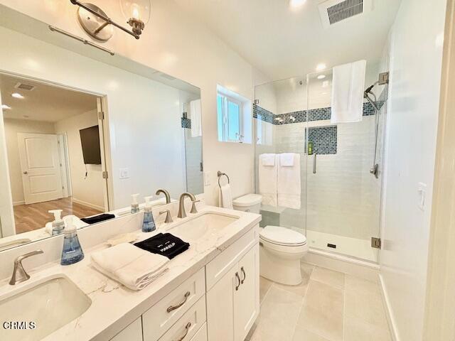 Detail Gallery Image 31 of 37 For 3321 Ocean Dr, Oxnard,  CA 93035 - 4 Beds | 5 Baths