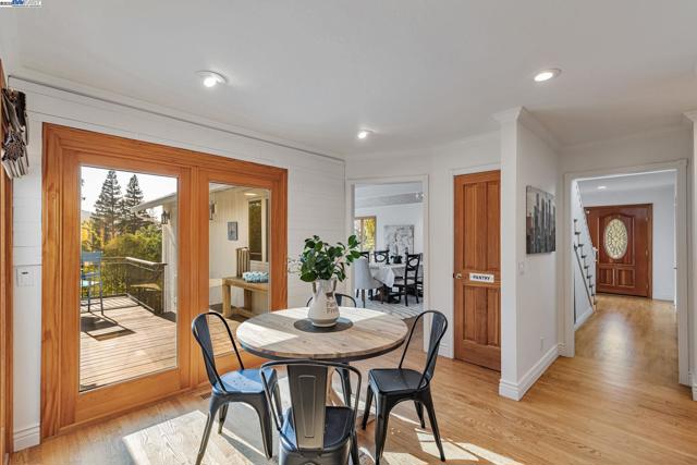 324 Merrilee Place, Danville CA: https://media.crmls.org/mediaz/6f2ddd96-f36a-4af5-9000-5eaa61d51734.jpg