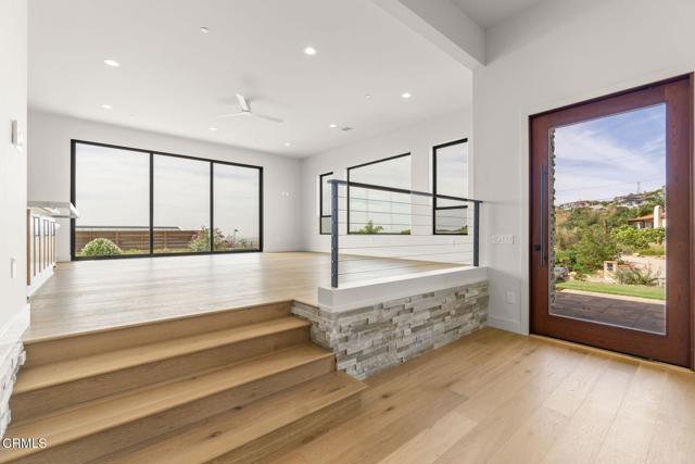 Detail Gallery Image 5 of 32 For 872 via Ondulando, Ventura,  CA 93004 - 4 Beds | 3/1 Baths