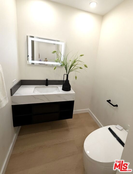 10750 Wilshire Boulevard, Los Angeles CA: https://media.crmls.org/mediaz/6f2e7661-c156-490e-a964-06a9aa8fbdd7.jpg