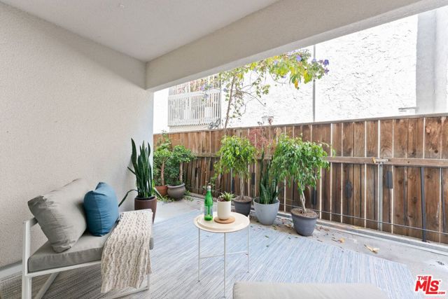 446 San Vicente Boulevard, 106 photo 7