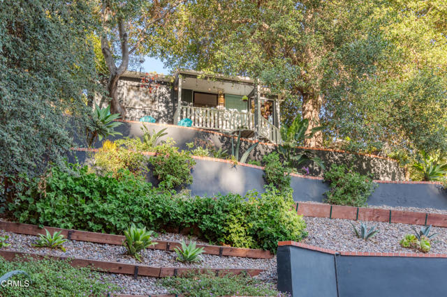 354 Glenullen Drive, Pasadena CA: https://media.crmls.org/mediaz/6f2f0b56-fbca-4e54-9188-0b76be8f6dc0.jpg