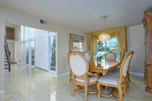 1568 Aspenwall Road, Westlake Village CA: https://media.crmls.org/mediaz/6f2f4fd3-39d0-4574-8951-77a2a78eb2ff.jpg