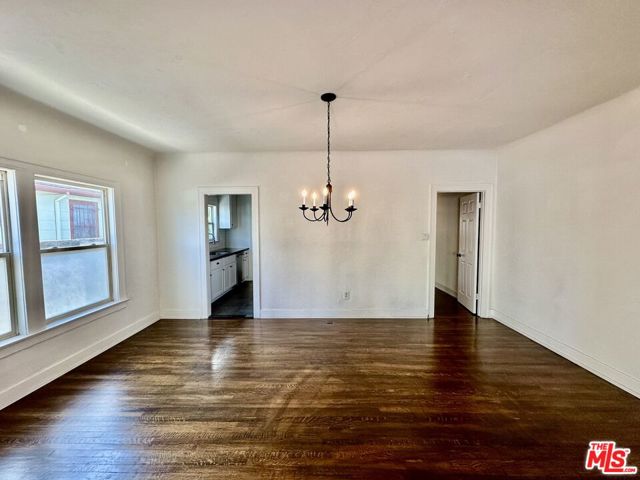 2941 9th Avenue, Los Angeles CA: https://media.crmls.org/mediaz/6f308a44-921f-415f-838a-140da15bdf90.jpg