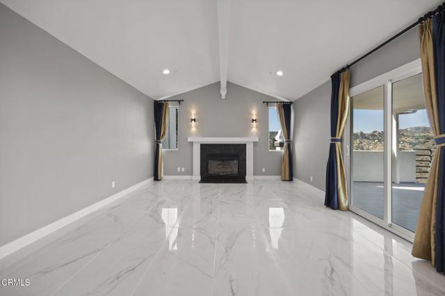 40 Saddlebow Road, Bell Canyon CA: https://media.crmls.org/mediaz/6f30ec6f-059a-4a47-aafa-85f9428eae4f.jpg