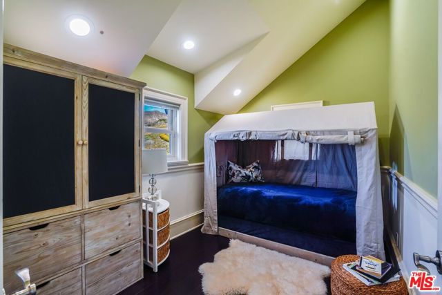 6277 Sea Star Drive, Malibu CA: https://media.crmls.org/mediaz/6f311c81-2399-4108-af09-a4f9b23473a9.jpg