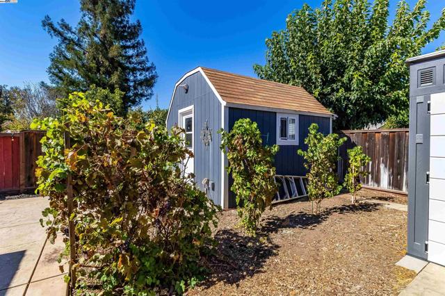 3454 Halifax Way, Concord CA: https://media.crmls.org/mediaz/6f312e5a-9ee0-4be7-869a-55ccca2639e4.jpg