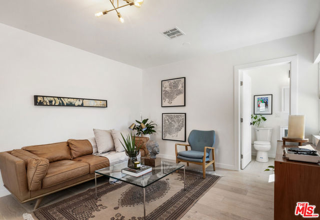 2634 Rich Street, Los Angeles CA: https://media.crmls.org/mediaz/6f313b7f-91ad-463b-aa77-65b99edabf73.jpg