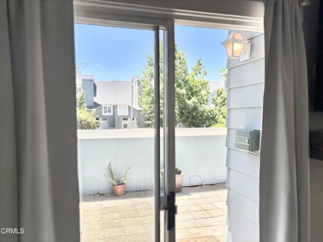 4987 Sullivan Street, Ventura CA: https://media.crmls.org/mediaz/6f317df6-fdcc-4a79-be40-745e20df636c.jpg
