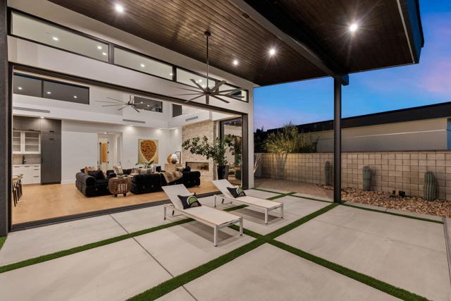 3 Siena Vista Court, Rancho Mirage CA: https://media.crmls.org/mediaz/6f31c9b8-21e2-40a8-b12c-5c2a9c9cb530.jpg