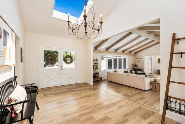 13953 Sagewood Dr, Poway CA: https://media.crmls.org/mediaz/6f321067-3827-40b4-b554-5565adbf4221.jpg