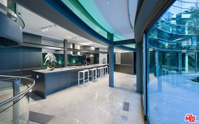 1169 Loma Linda Drive, Beverly Hills CA: https://media.crmls.org/mediaz/6f330ce3-3862-4bd2-93c1-a2d81823d4de.jpg