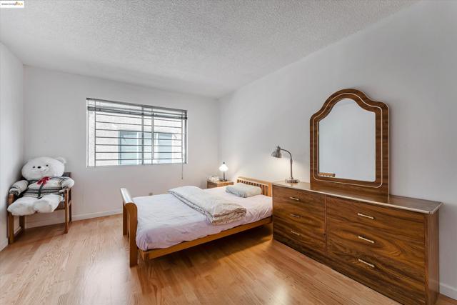 567 Oakland Ave, Oakland, California 94611, 1 Bedroom Bedrooms, ,1 BathroomBathrooms,Condominium,For Sale,Oakland Ave,41083171