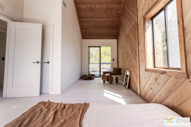 25150 Cougar Road, Idyllwild CA: https://media.crmls.org/mediaz/6f3322d0-517c-4d5b-97e5-faa819d5c6d8.jpg