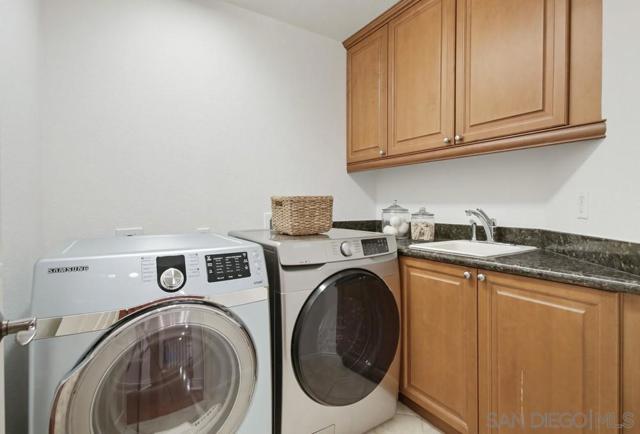 5448 Caminito Bayo, La Jolla CA: https://media.crmls.org/mediaz/6f33ac56-f17c-4b25-a078-ddefbd5dbe9c.jpg