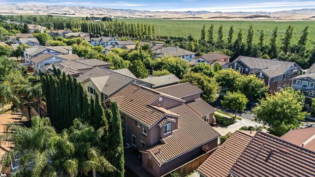 134 N Menlo Park Street, Mountain House CA: https://media.crmls.org/mediaz/6f3460ca-858b-495f-8a14-d4d686823e79.jpg