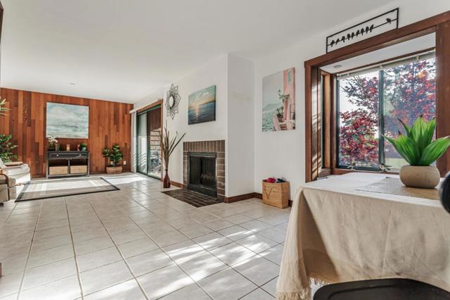 323 Broadway, Santa Cruz CA: https://media.crmls.org/mediaz/6f34b313-f239-485d-8ad6-d4743da03efd.jpg