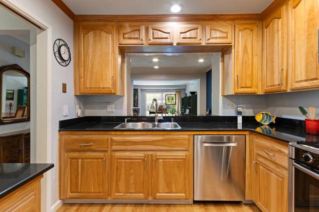 1096 Prevost Court, San Jose CA: https://media.crmls.org/mediaz/6f35033e-0330-4389-84e4-f08d653c0f73.jpg