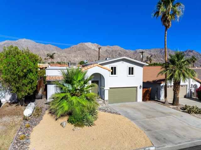 53967 Avenida Navarro, La Quinta CA: https://media.crmls.org/mediaz/6f3595e6-e300-4461-9c5d-bb72b769cd21.jpg