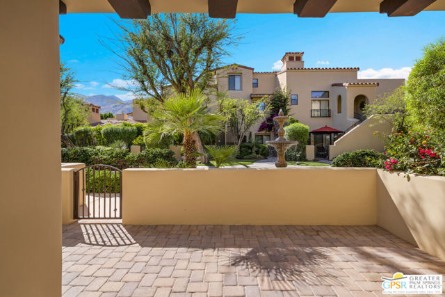213 Villorrio Drive, Palm Springs, CA 92262