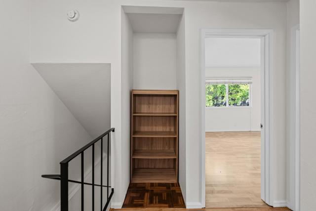 5492 Tradewinds Walkway, San Jose CA: https://media.crmls.org/mediaz/6f37278e-d501-46d3-8767-fd11438c178c.jpg