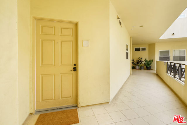 4400 Cartwright Avenue, 203 photo 3