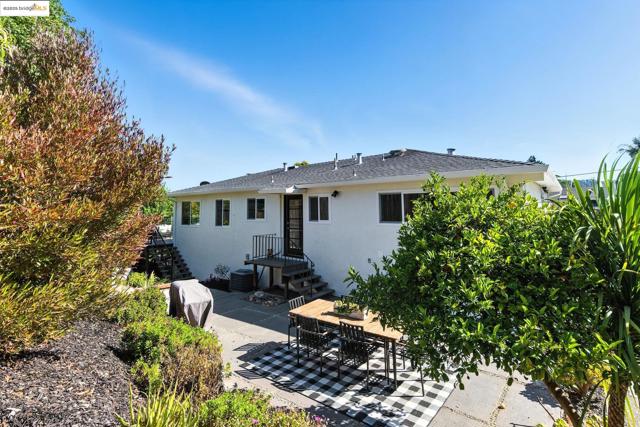 4503 Gregory Way, Richmond CA: https://media.crmls.org/mediaz/6f380884-b0f4-4fdd-9b20-1829ced14805.jpg