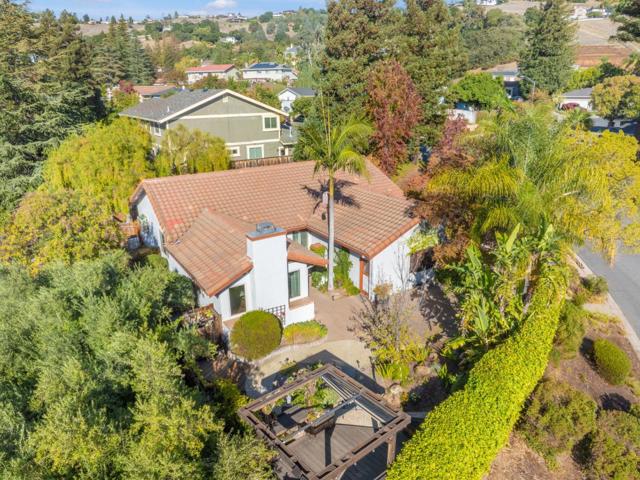 16715 Cerro Vista Drive, Morgan Hill CA: https://media.crmls.org/mediaz/6f3826ce-d303-4726-a4d1-c6b47bc50b2d.jpg
