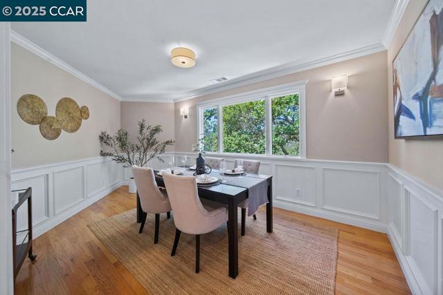 921 Foye Drive, Lafayette CA: https://media.crmls.org/mediaz/6f38d1cc-ae83-4c12-a2f6-1b05239d01f5.jpg