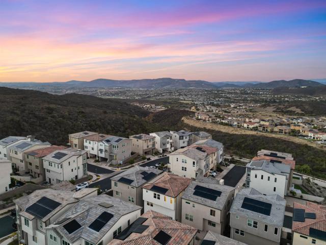 15751 Wainwright Way, San Diego CA: https://media.crmls.org/mediaz/6f3930c0-0b1c-4a30-bc40-bb886664eb28.jpg