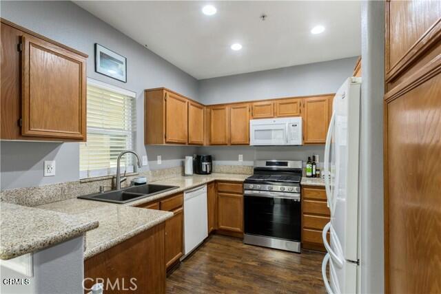 26520 Arboretum Way, Murrieta CA: https://media.crmls.org/mediaz/6f395f4a-156e-4ed2-8217-86e9919ad7d2.jpg
