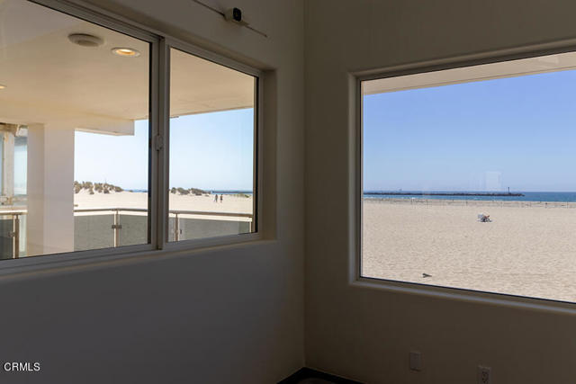 Detail Gallery Image 19 of 42 For 3405 Ocean Dr, Oxnard,  CA 93035 - 3 Beds | 2/1 Baths