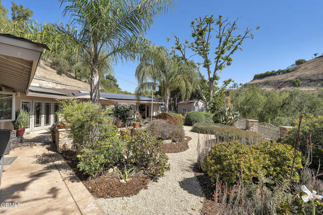 9999 Wornom Avenue, Sunland CA: https://media.crmls.org/mediaz/6f3ad1cf-4202-460a-b4b7-ae3e6343d728.jpg