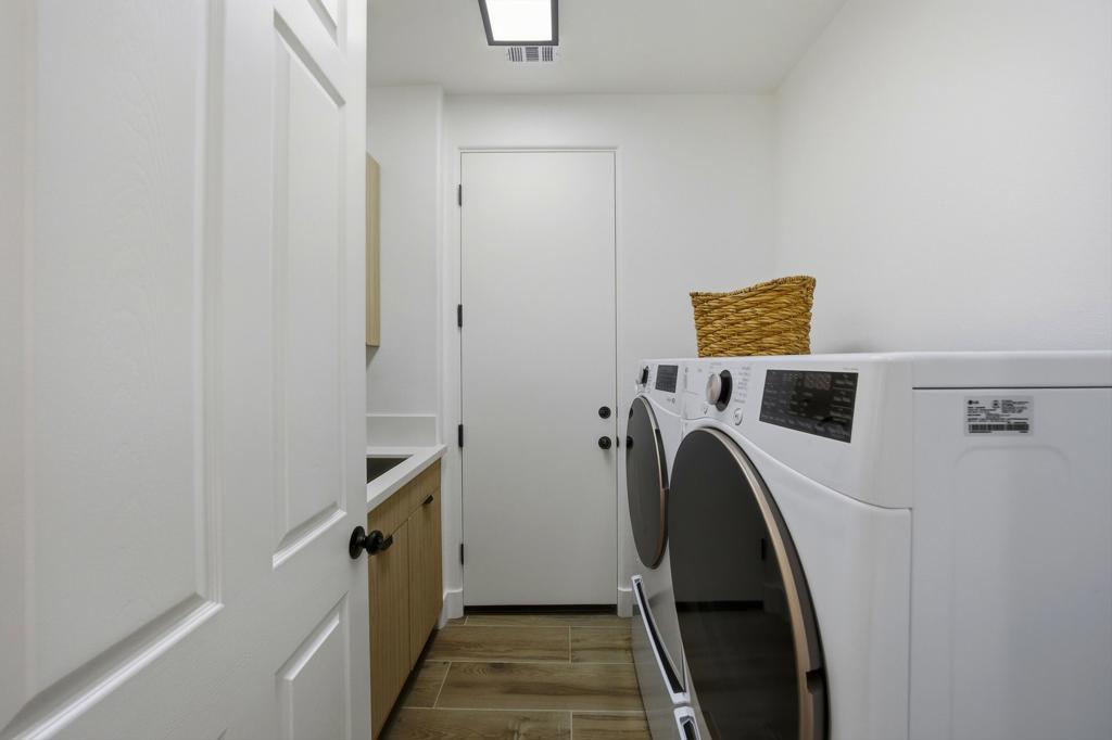MLS #219137507DA image #8