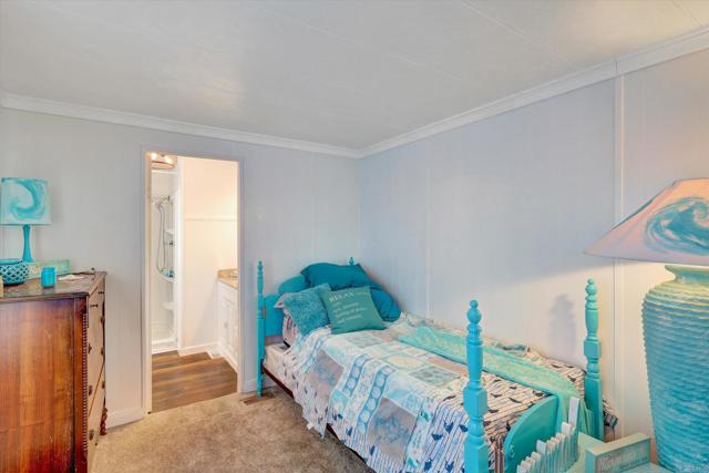 269 Quail Lane, Oceanside CA: https://media.crmls.org/mediaz/6f3bfdc0-eb78-4ac0-ab78-6c1293561cee.jpg