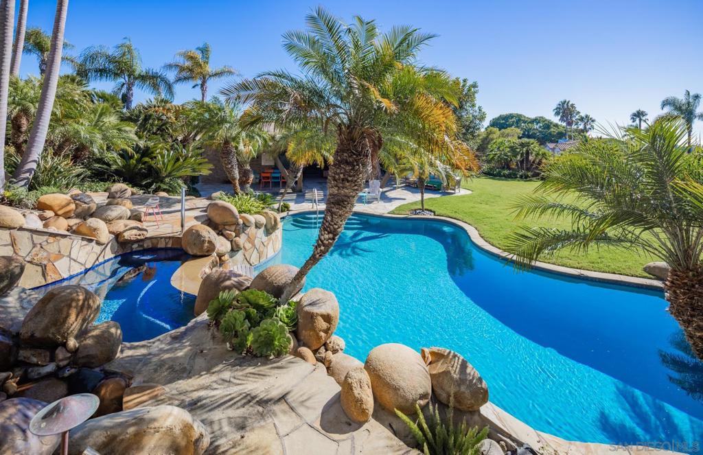 MLS #250039866SD image #36