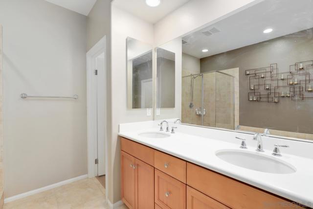 10653 Golden Willow, San Diego CA: https://media.crmls.org/mediaz/6f3cca8e-3c58-4e86-af84-e3619219aadd.jpg