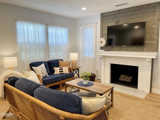 Detail Gallery Image 5 of 24 For 3945 Sunset Ln, Oxnard,  CA 93035 - 3 Beds | 1/1 Baths