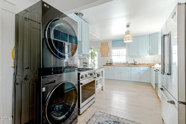 632 Mariposa Avenue, Los Angeles CA: https://media.crmls.org/mediaz/6f3d1680-9a8d-436c-bc2a-feabf245b44d.jpg