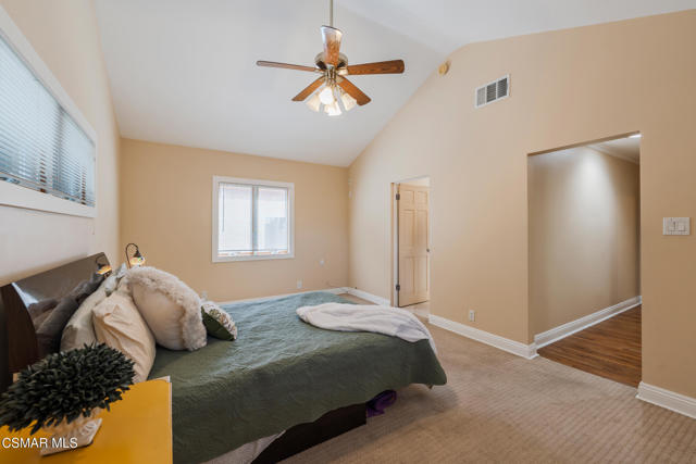 6120 Zelzah Avenue, Encino CA: https://media.crmls.org/mediaz/6f3f0b45-0e72-4fb4-a52d-48daa87273f1.jpg