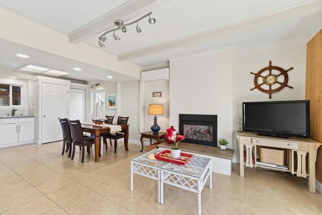 619 Beach Drive, Aptos CA: https://media.crmls.org/mediaz/6f3f4533-6694-4aba-aac3-87c19574bec1.jpg