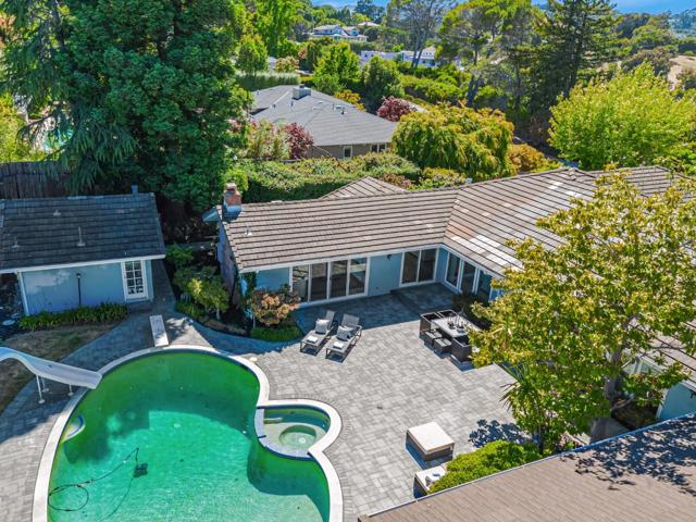 937 Parrott Drive, Hillsborough CA: https://media.crmls.org/mediaz/6f3f4d32-b7ce-46f5-a856-7eefccd27403.jpg