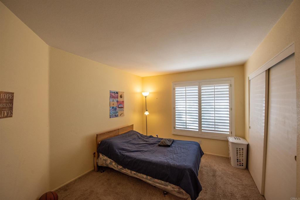https://media.crmls.org/mediaz/6f3f880a-5e30-443a-bc4e-c302bcdd2ae2.jpg?preset=X-Large