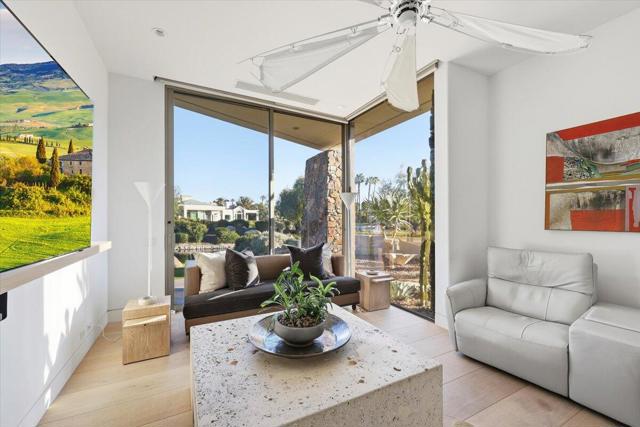 102 Waterford Circle, Rancho Mirage CA: https://media.crmls.org/mediaz/6f403850-2adf-4ac6-8f97-95ca95ab5064.jpg