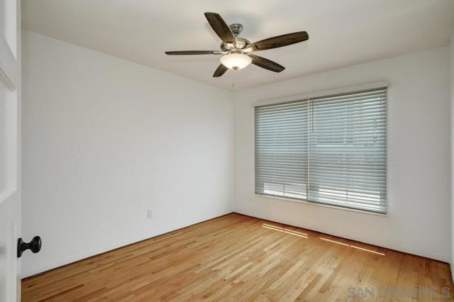 5060 Marlborough Dr, San Diego CA: https://media.crmls.org/mediaz/6f406747-cb77-485b-a965-a50643fb3fe3.jpg