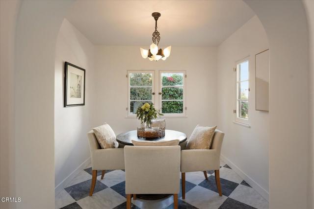 Detail Gallery Image 21 of 69 For 1110 E Mountain St, Glendale,  CA 91207 - 4 Beds | 3 Baths