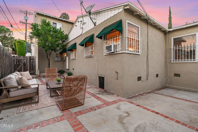 Detail Gallery Image 11 of 12 For 3349 Wood Ter, Los Angeles,  CA 90027 - – Beds | – Baths