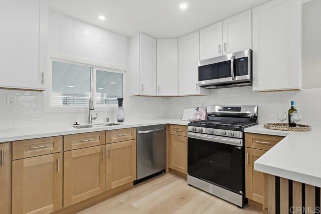 Detail Gallery Image 3 of 28 For 716 S 2nd St #175,  El Cajon,  CA 92019 - 2 Beds | 2 Baths