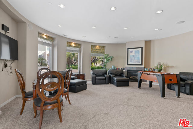 7301 Vista Del Mar, Playa del Rey CA: https://media.crmls.org/mediaz/6f4194e5-30b2-4f8c-a482-535e2fda3ff4.jpg