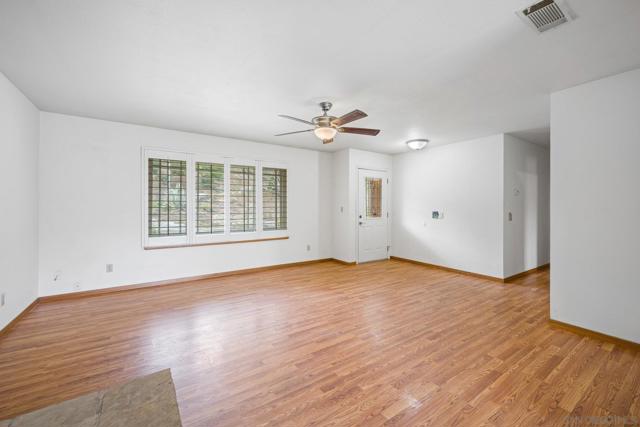 19602 Santee Lane, Valley Center CA: https://media.crmls.org/mediaz/6f425442-6823-4608-ae1b-051ae9676259.jpg